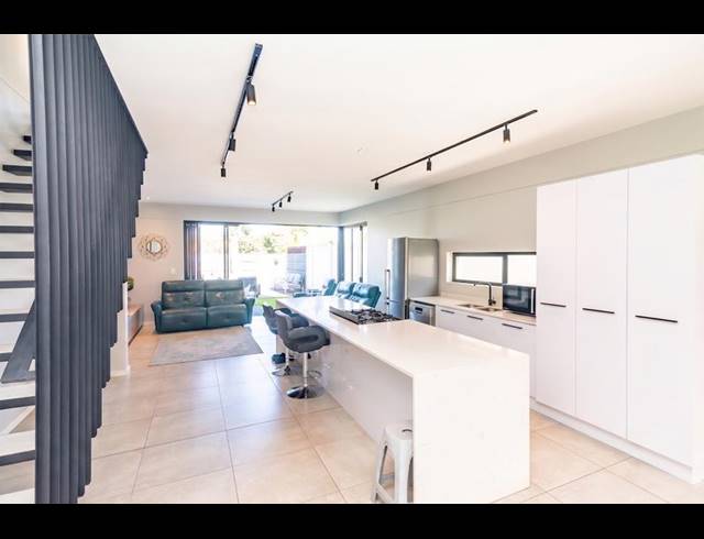 2 BEDROOM DUPLEX FOR SALE IN HURLINGHAM